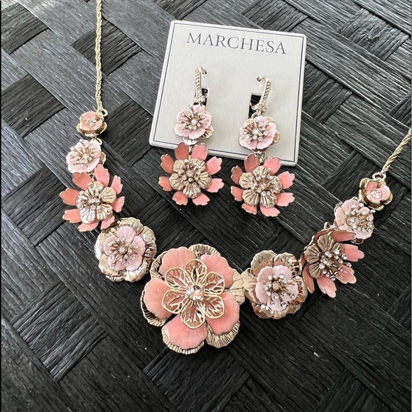 Marchesa Jewelry Set - Picture 3 of 9